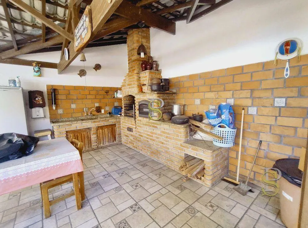 Casa, 4 quartos, 317 m² - Foto 2