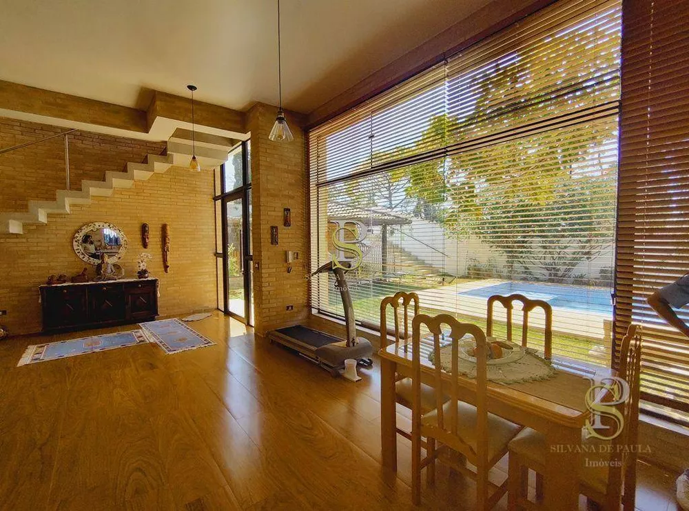 Casa, 4 quartos, 317 m² - Foto 1