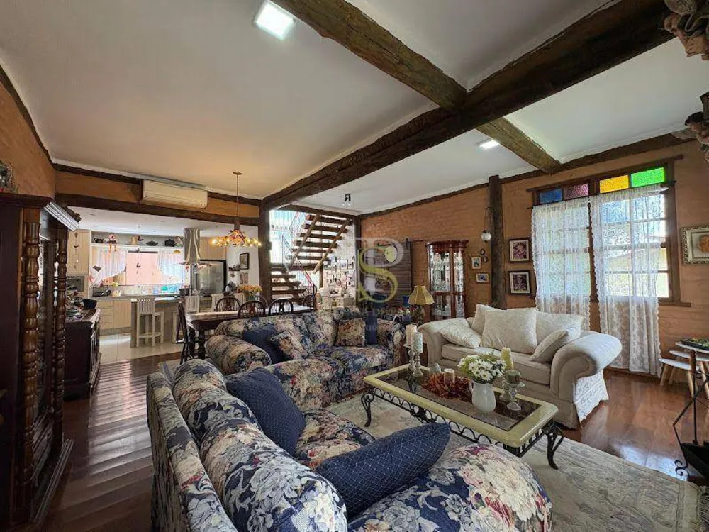 Casa, 5 quartos, 411 m² - Foto 1