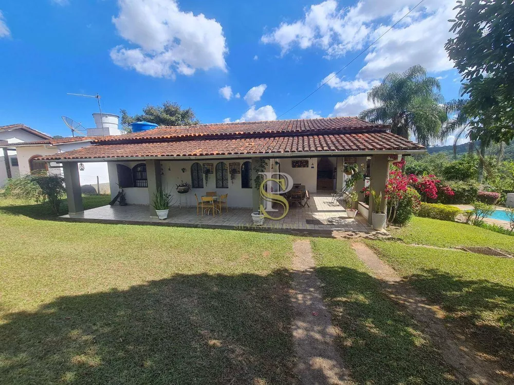 Chácara, 3 quartos, 2520 m² - Foto 2