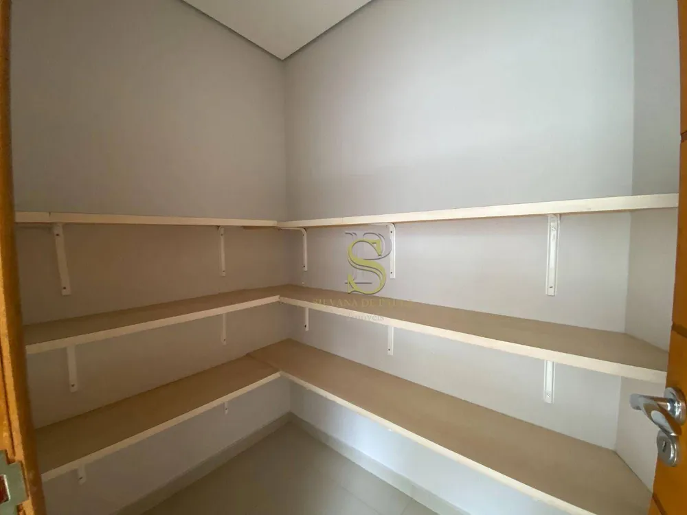 Casa, 3 quartos, 240 m² - Foto 8