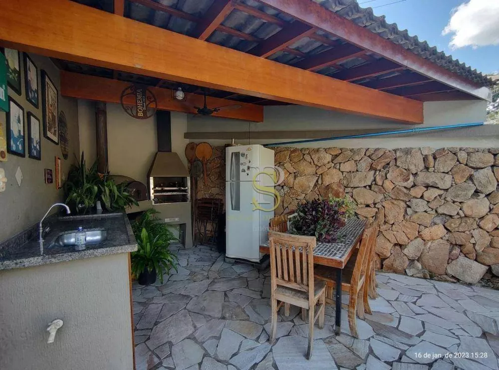 Casa, 3 quartos, 260 m² - Foto 1