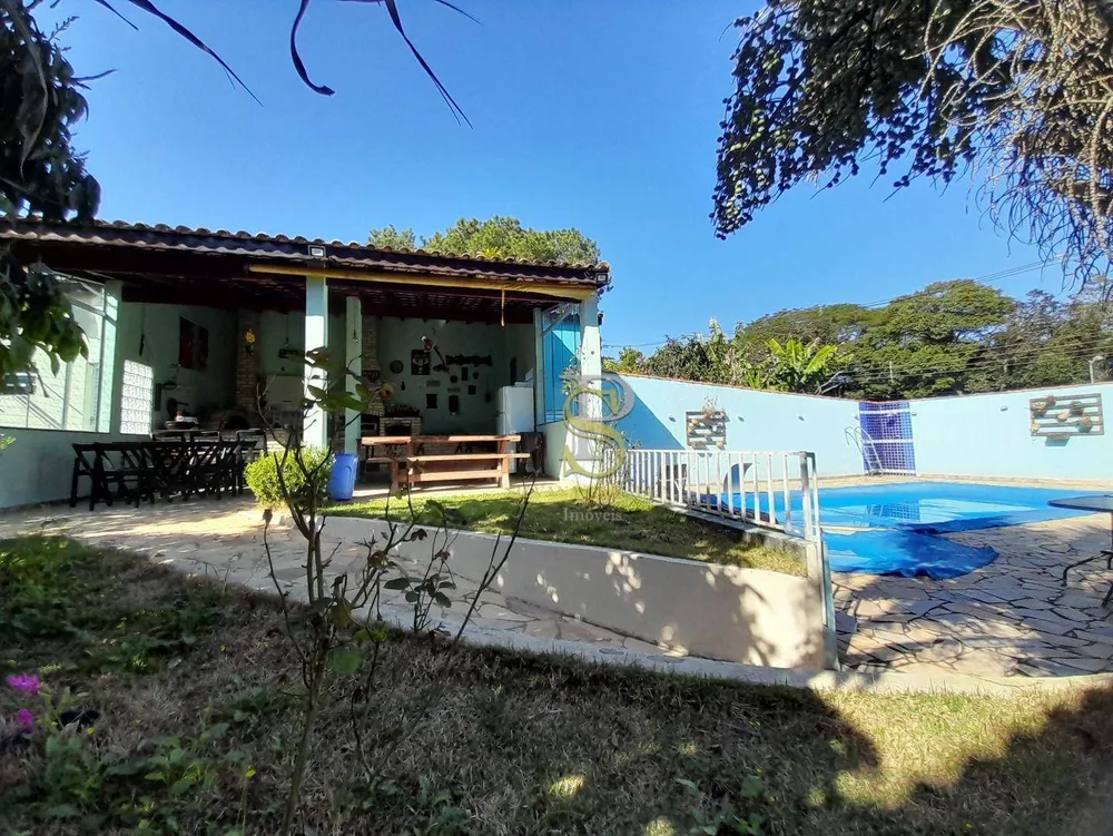 Chácara, 6 quartos, 1035 m² - Foto 1