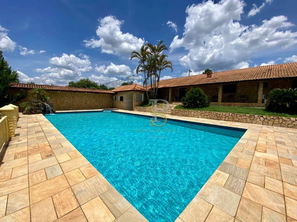 Chácara, 4 quartos, 3000 m² - Foto 1