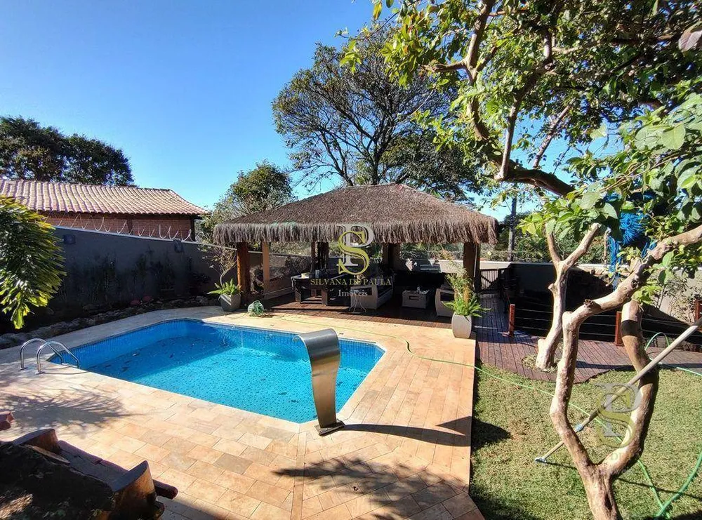 Chácara, 4 quartos, 509 m² - Foto 1