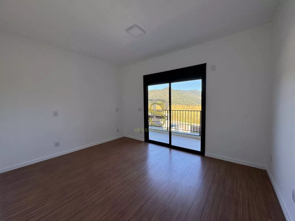 Casa, 3 quartos, 204 m² - Foto 3