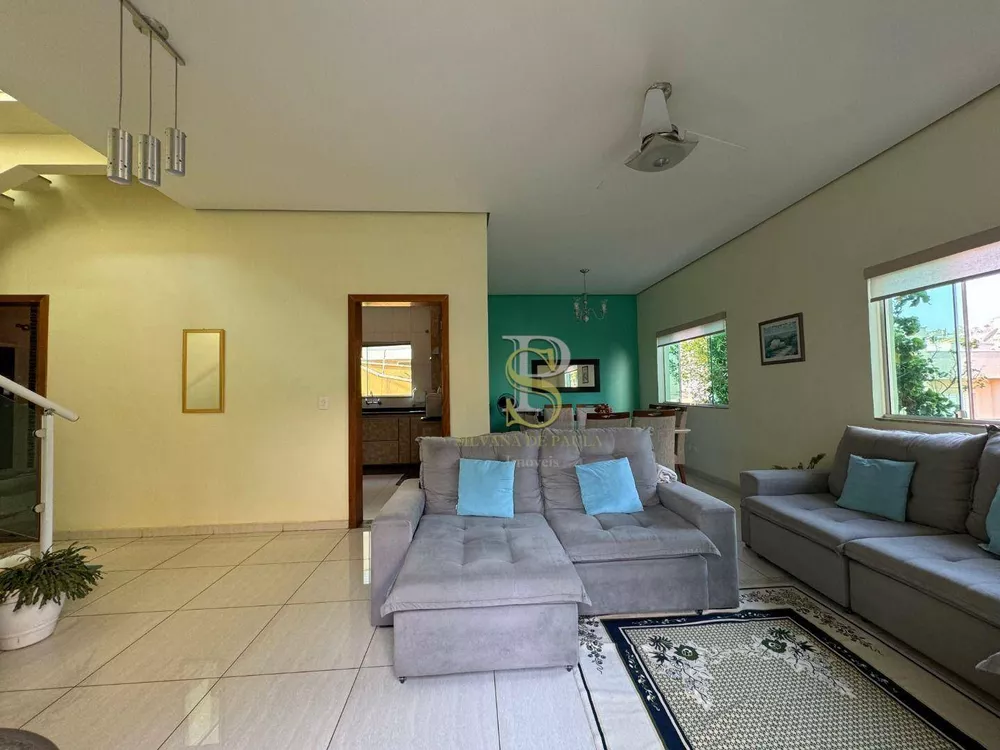 Casa, 3 quartos, 304 m² - Foto 2