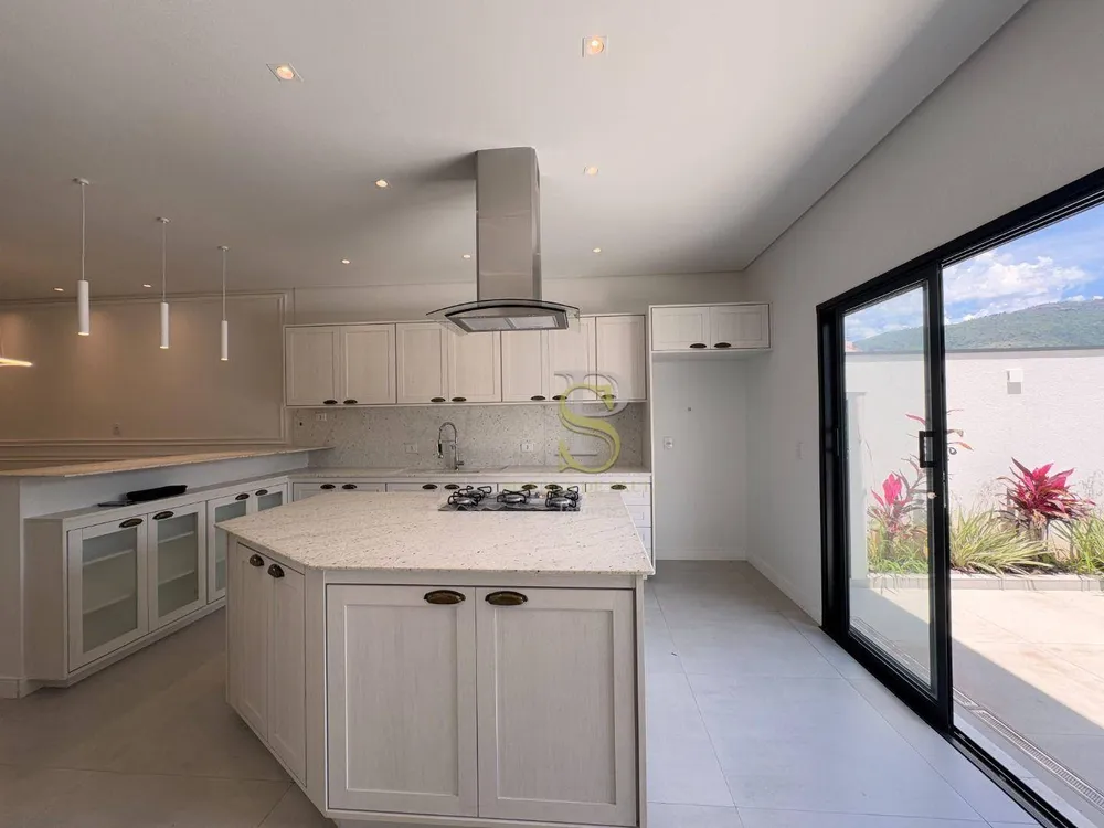 Casa, 3 quartos, 220 m² - Foto 6