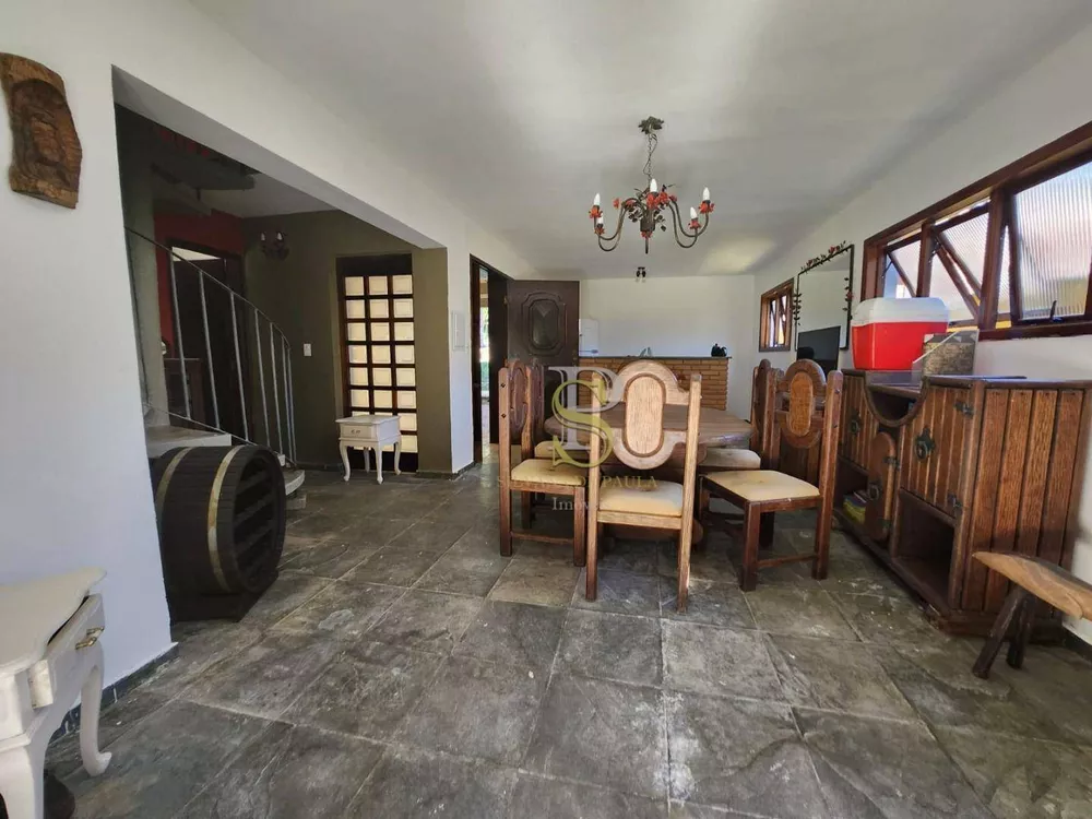 Casa, 4 quartos, 243 m² - Foto 2