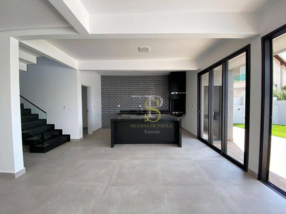 Casa de Condomínio à venda com 3 quartos, 181m² - Foto 3