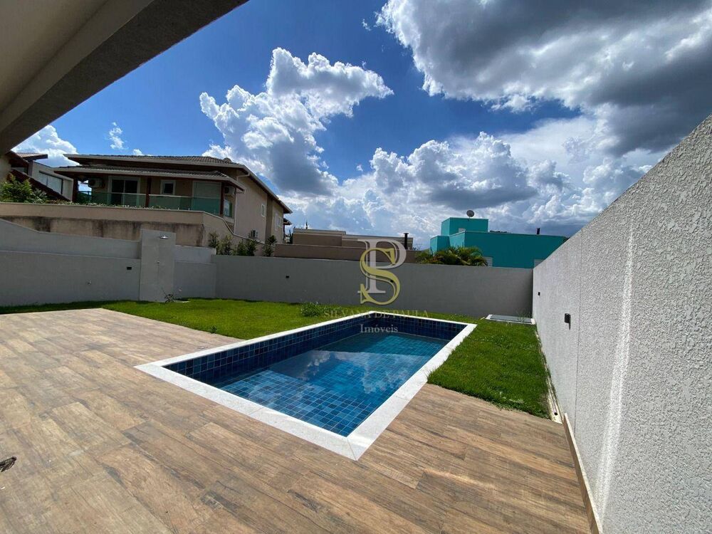 Casa de Condomínio à venda com 3 quartos, 181m² - Foto 2