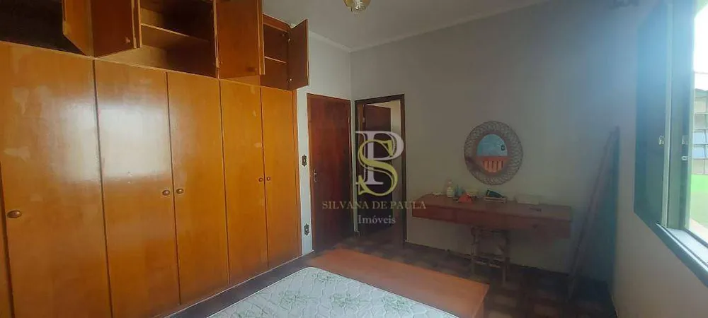 Casa, 3 quartos, 242 m² - Foto 10