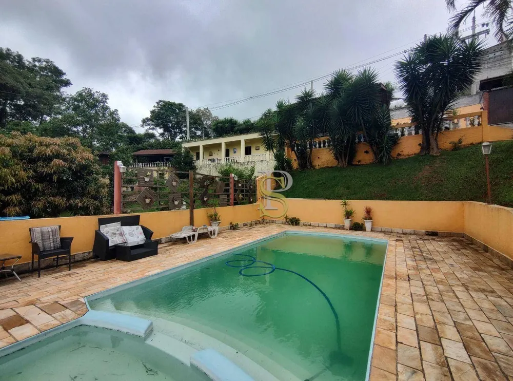 Chácara, 4 quartos, 2467 m² - Foto 1