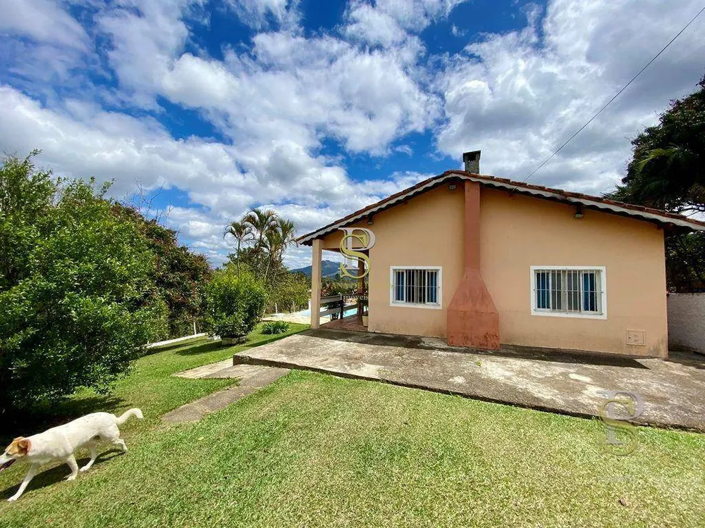 Chácara, 4 quartos, 1150 m² - Foto 1