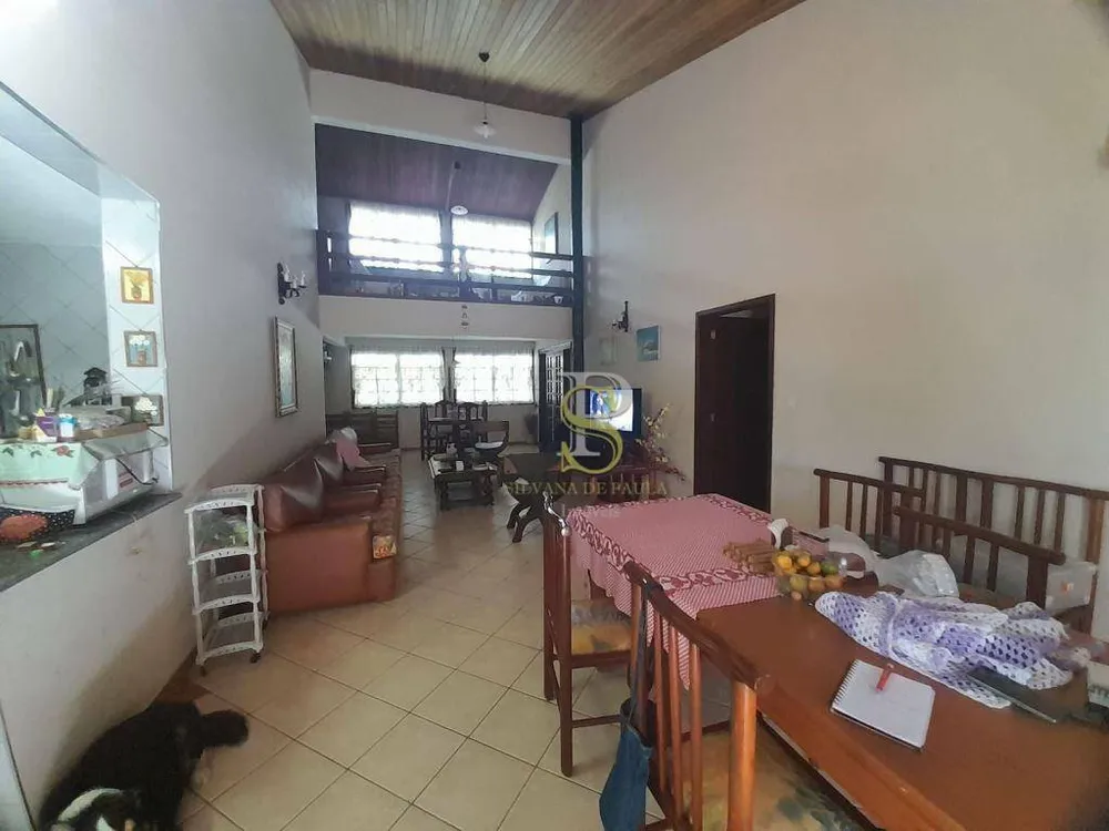 Chácara, 6 quartos, 8456 m² - Foto 2