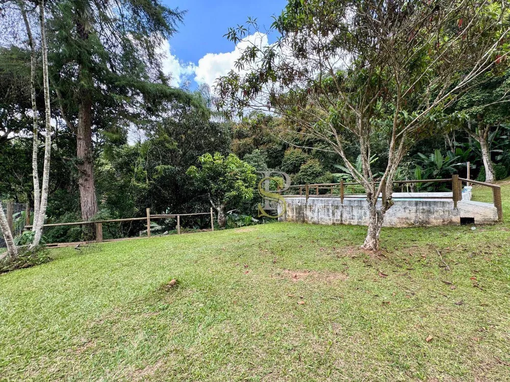 Chácara, 3 quartos, 2500 m² - Foto 1