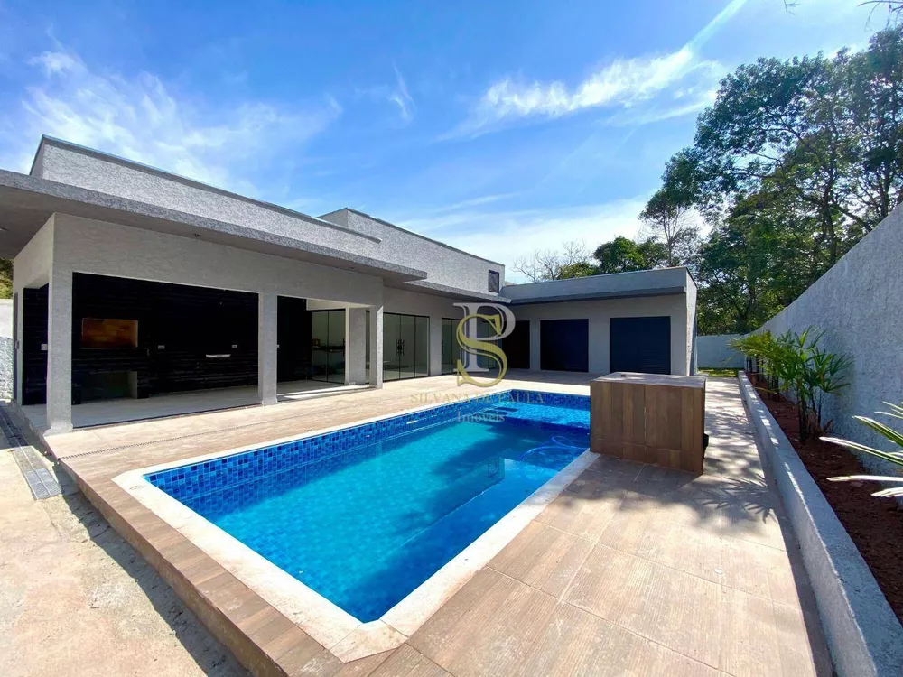 Casa, 3 quartos, 158 m² - Foto 1