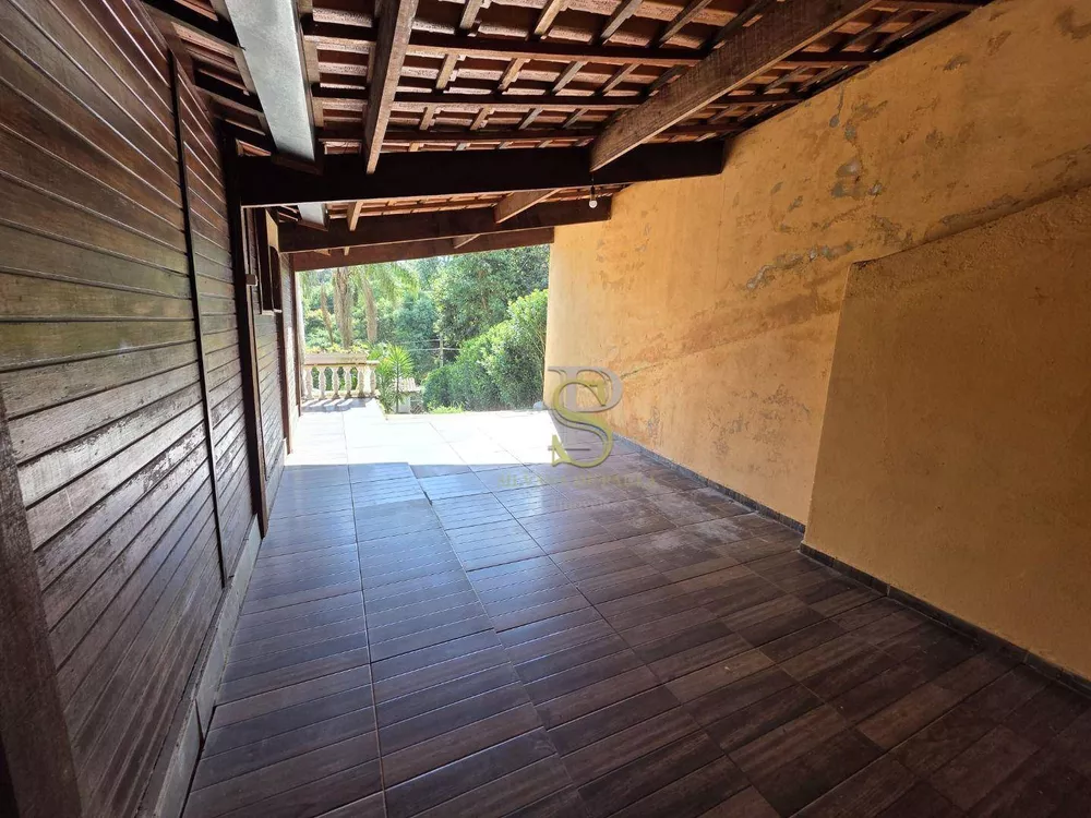 Chácara, 6 quartos, 1400 m² - Foto 1
