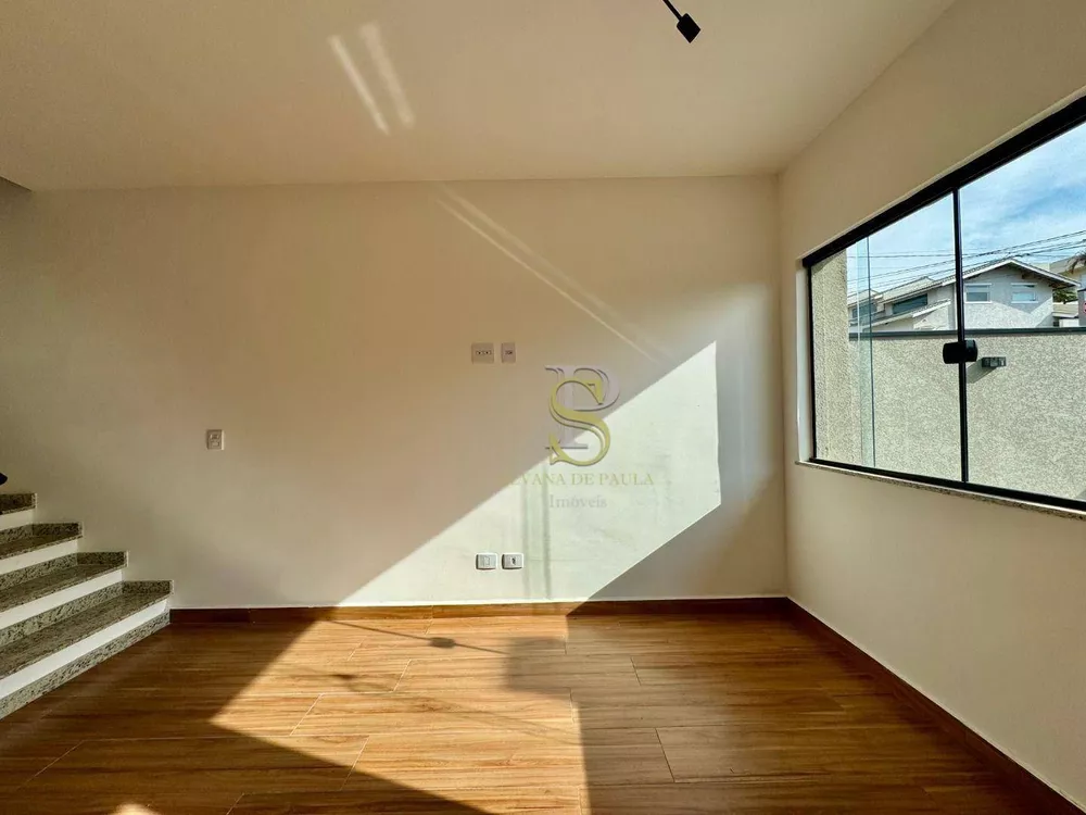 Casa à venda com 3 quartos, 110m² - Foto 4