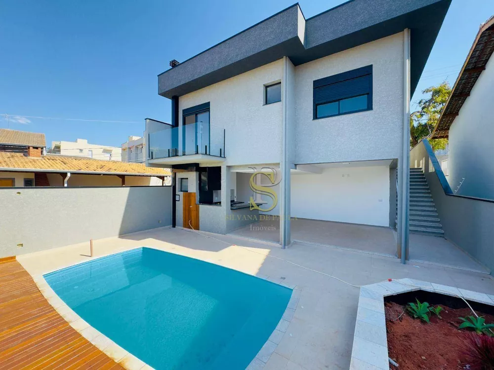 Casa, 3 quartos, 107 m² - Foto 2