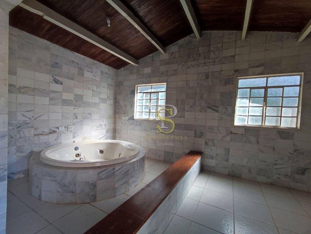 Sítio à venda com 5 quartos, 1400m² - Foto 4