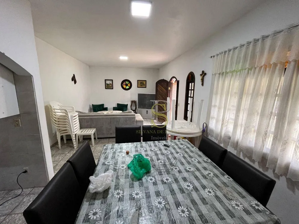 Chácara, 3 quartos, 6050 m² - Foto 1