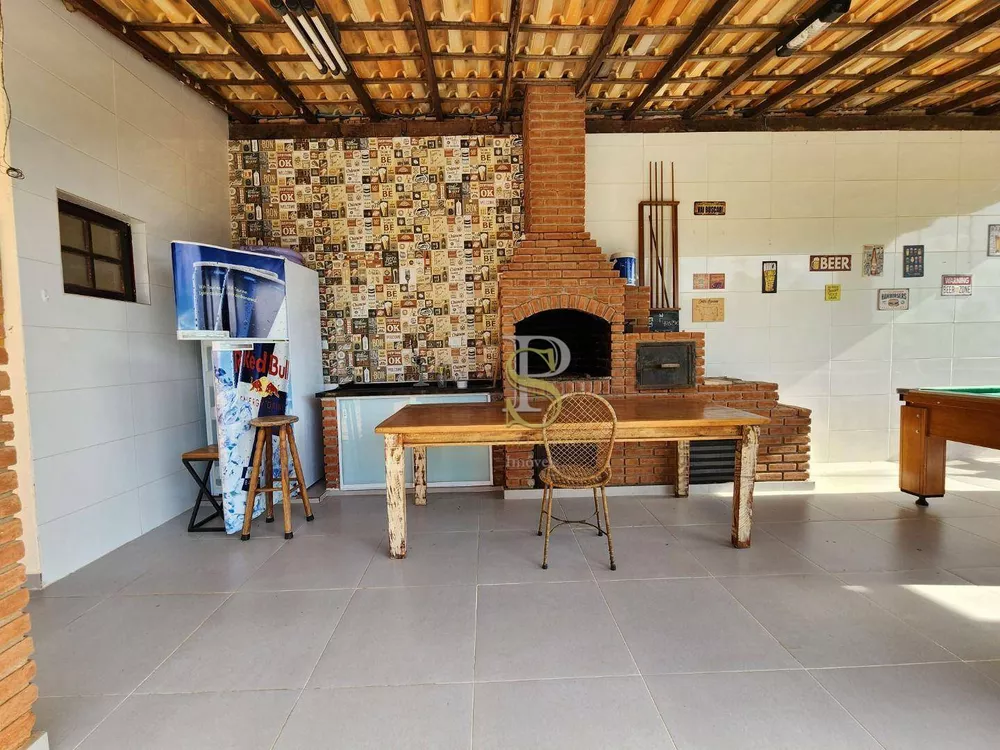 Chácara, 4 quartos, 1400 m² - Foto 1