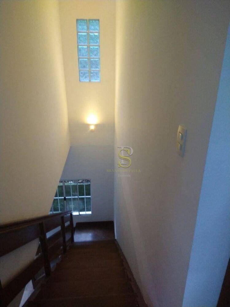Casa à venda com 3 quartos, 135m² - Foto 2