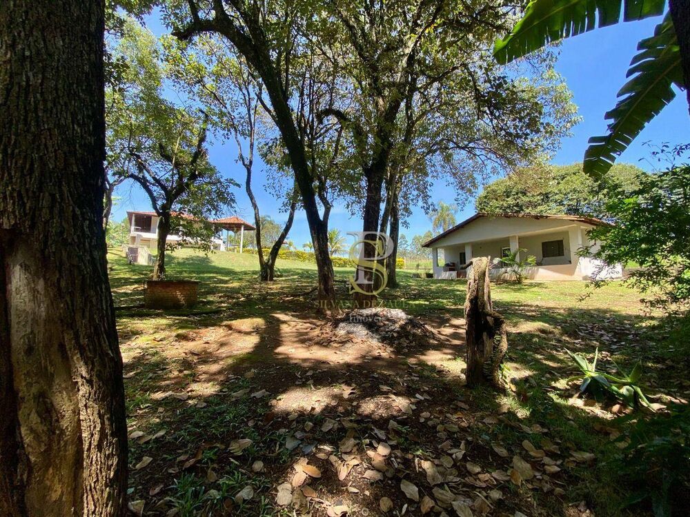 Chácara à venda com 4 quartos, 600m² - Foto 11