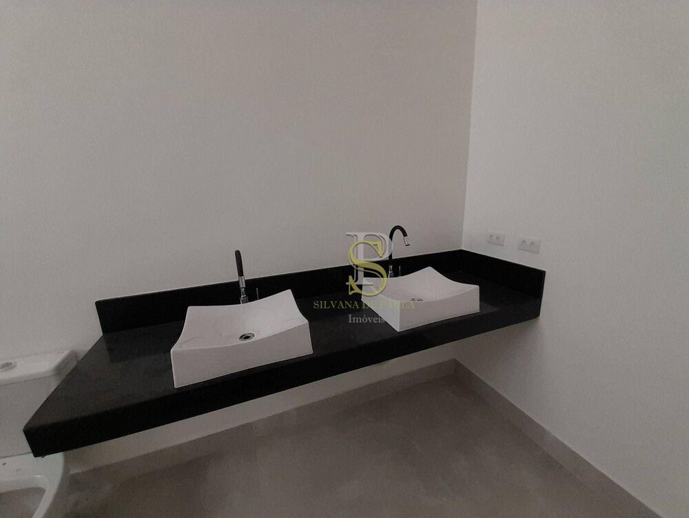Casa, 3 quartos, 235 m² - Foto 1