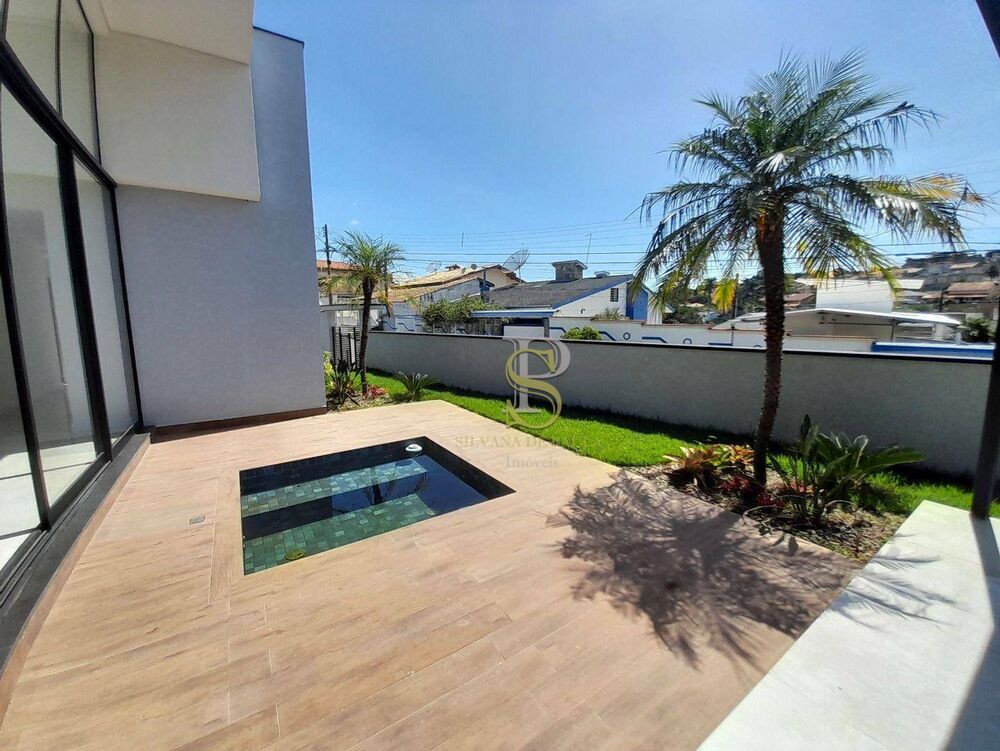 Casa, 3 quartos, 235 m² - Foto 2