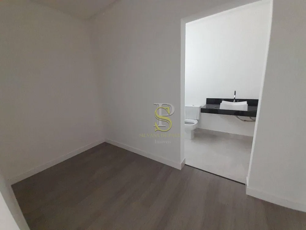 Casa, 3 quartos, 235 m² - Foto 14