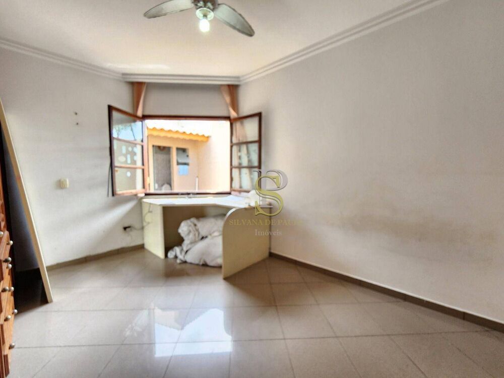 Casa, 3 quartos, 350 m² - Foto 1