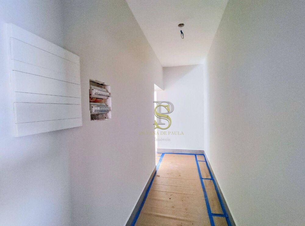 Casa à venda com 3 quartos, 198m² - Foto 4