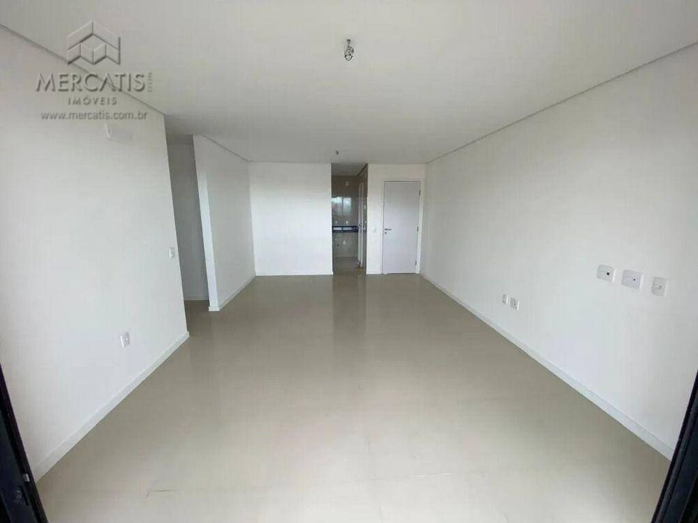 Apartamento à venda com 3 quartos, 107m² - Foto 3