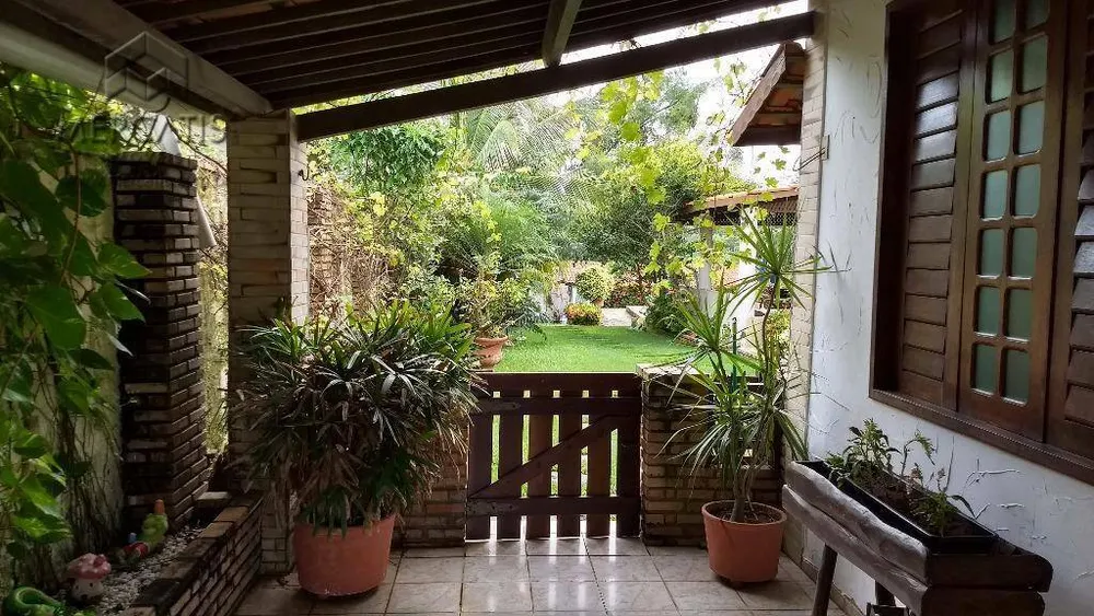 Casa, 5 quartos, 320 m² - Foto 1
