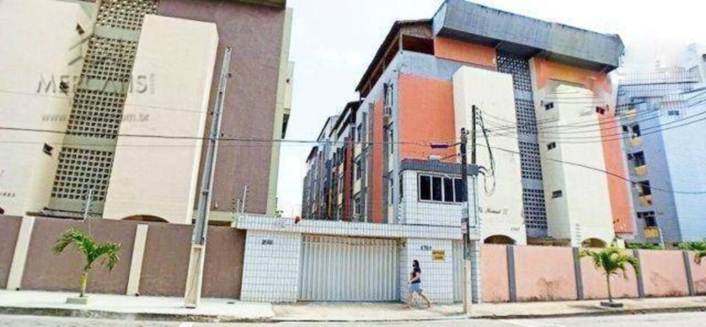 Apartamento à venda com 3 quartos, 158m² - Foto 2