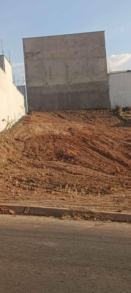 Terreno, 243 m² - Foto 1