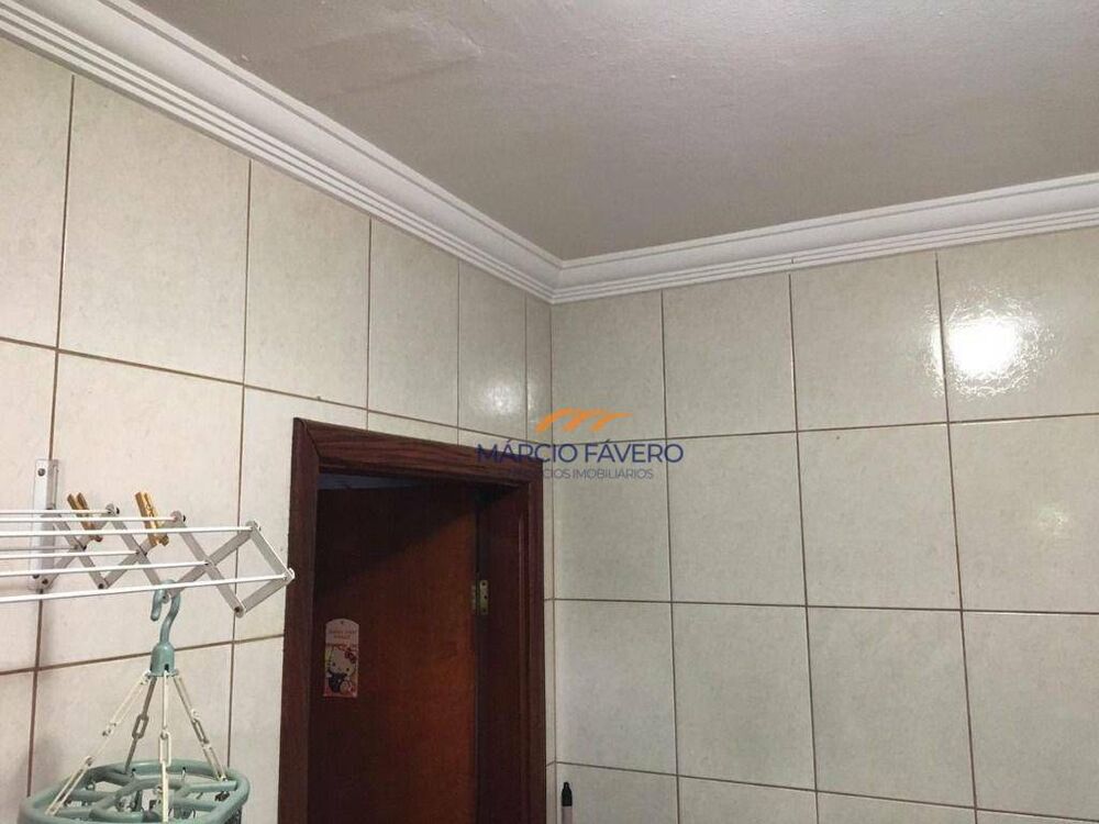 Casa à venda com 3 quartos, 185m² - Foto 4