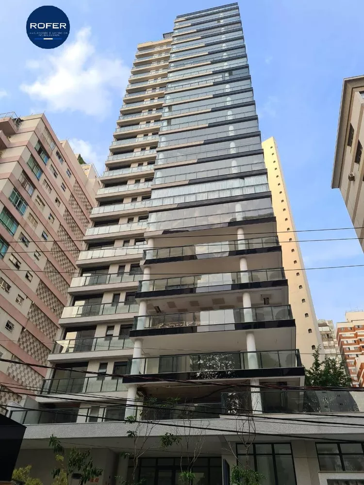 Apartamento à venda com 3 quartos, 205m² - Foto 1