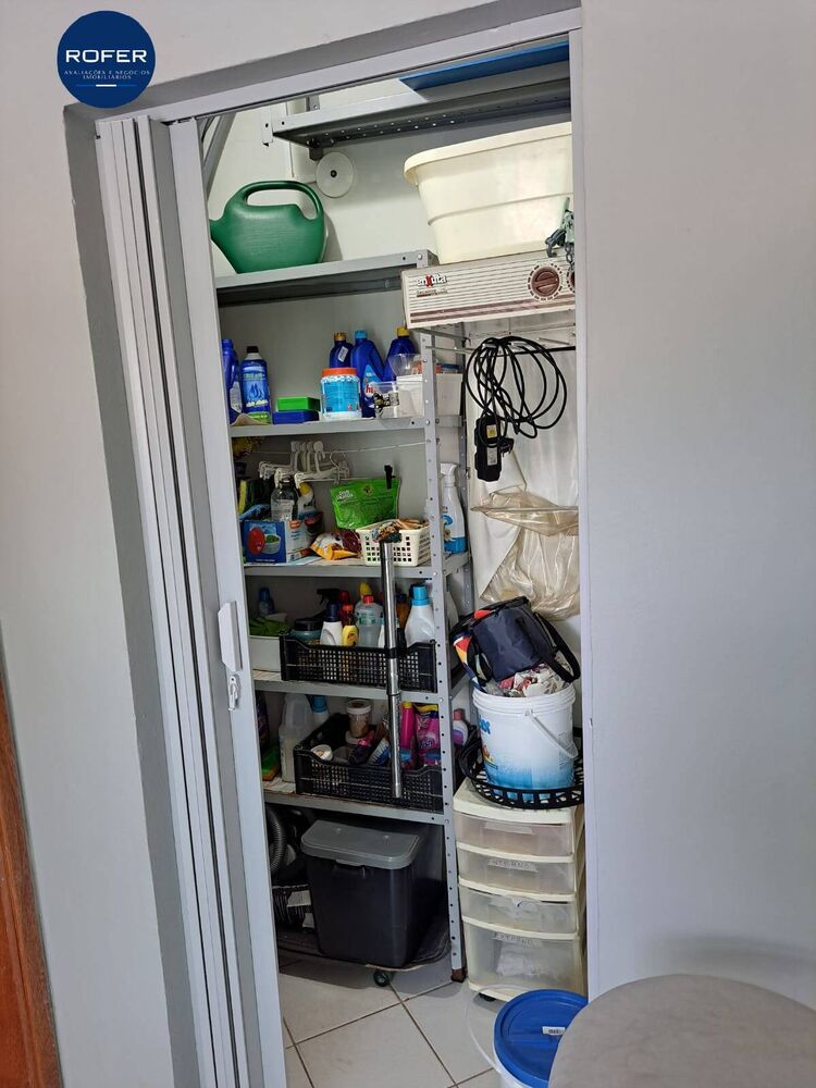 Casa à venda com 3 quartos, 339m² - Foto 4