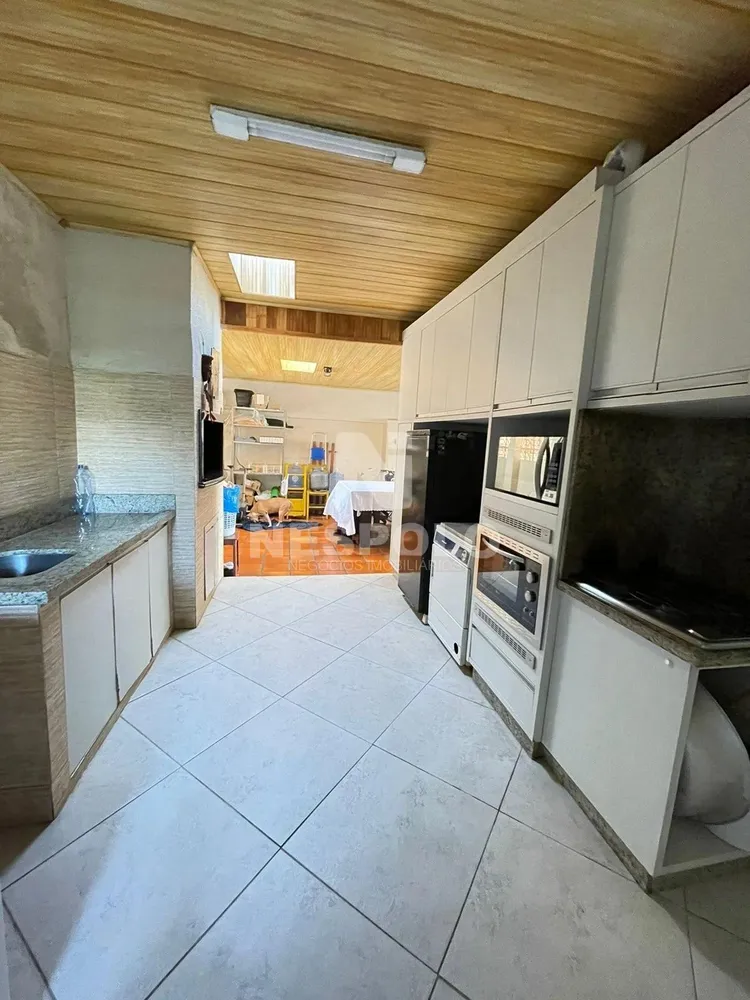 Casa, 3 quartos, 300 m² - Foto 4