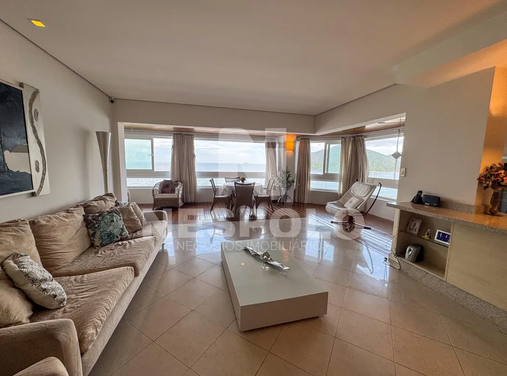 Apartamento, 3 quartos, 214 m² - Foto 2