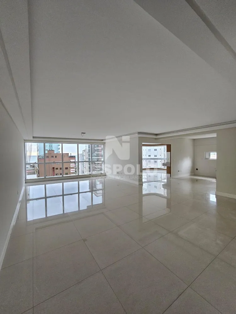 Apartamento, 4 quartos, 222 m² - Foto 1