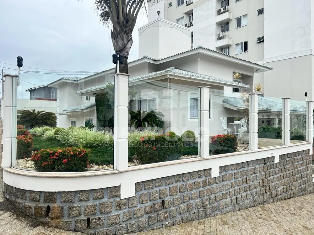 Casa, 1 quarto, 525 m² - Foto 1