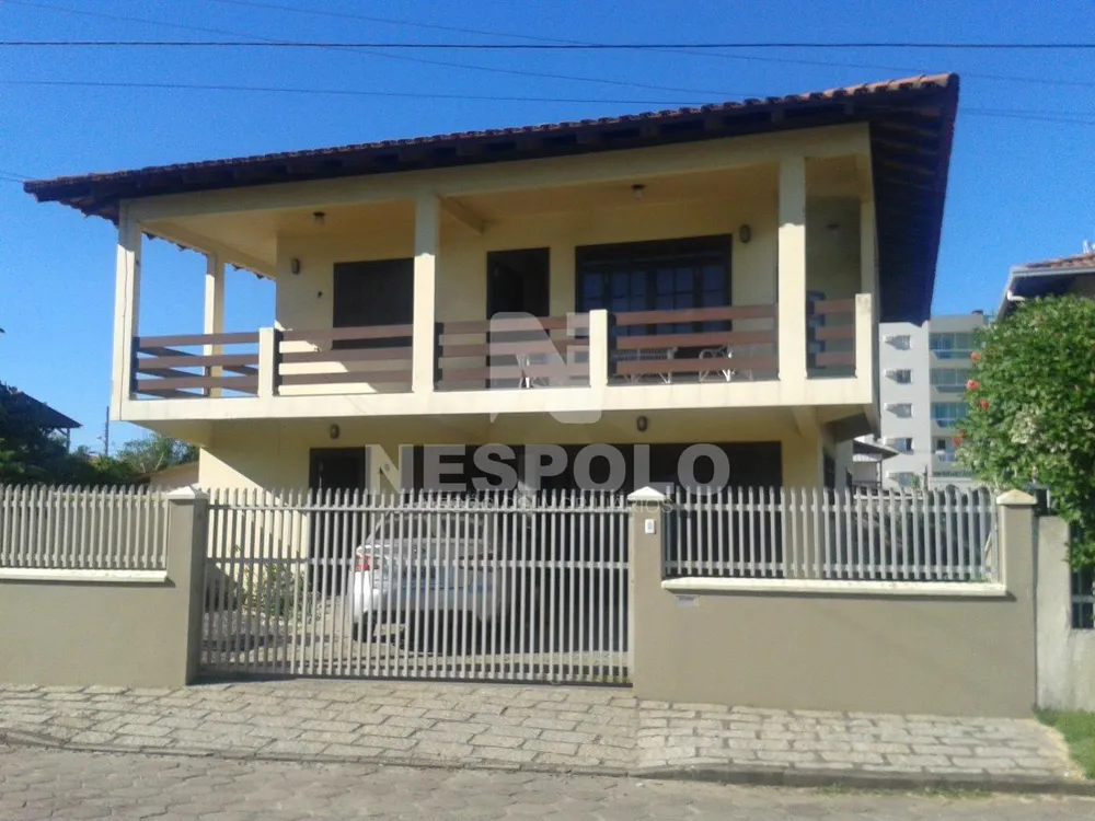 Casa, 2 quartos, 325 m² - Foto 1