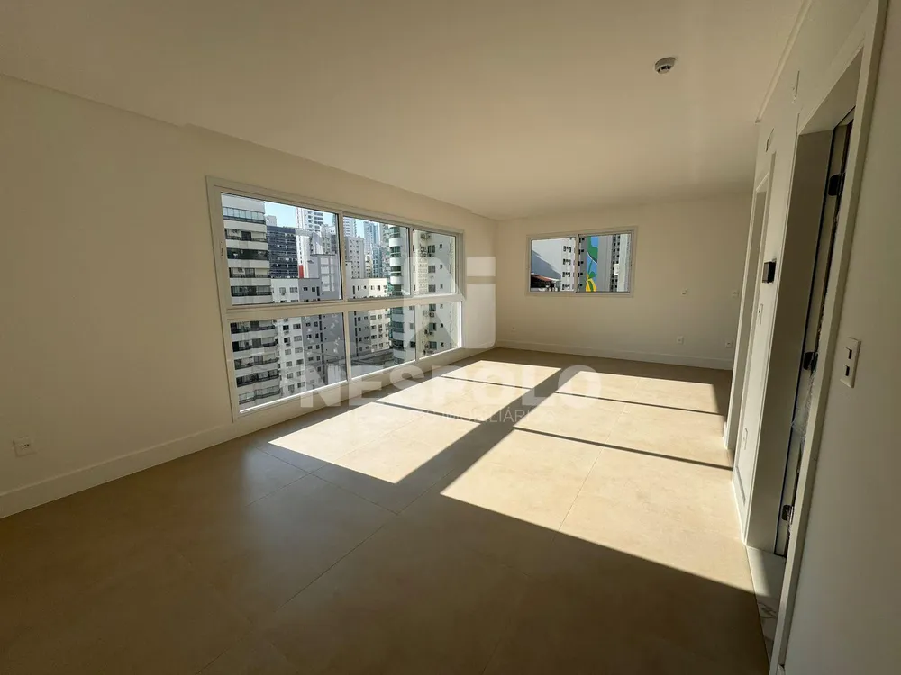 Apartamento, 3 quartos, 125 m² - Foto 2