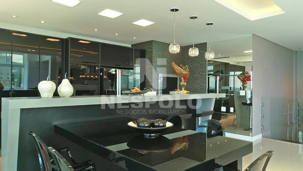 Cobertura, 3 quartos, 260 m² - Foto 2