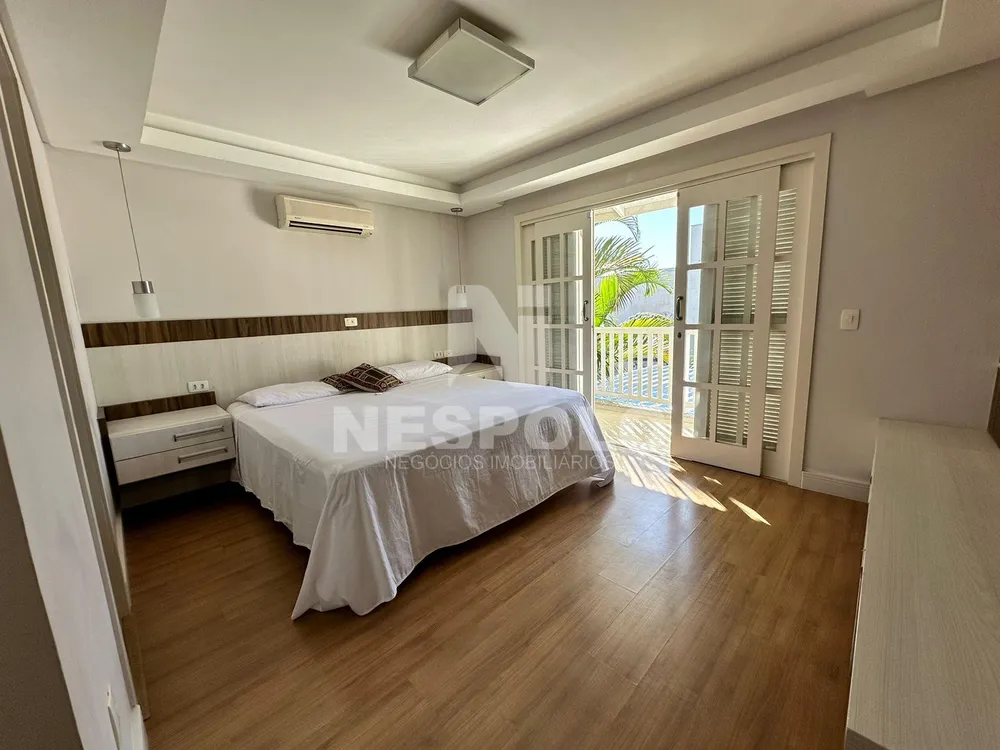 Casa, 3 quartos, 300 m² - Foto 1