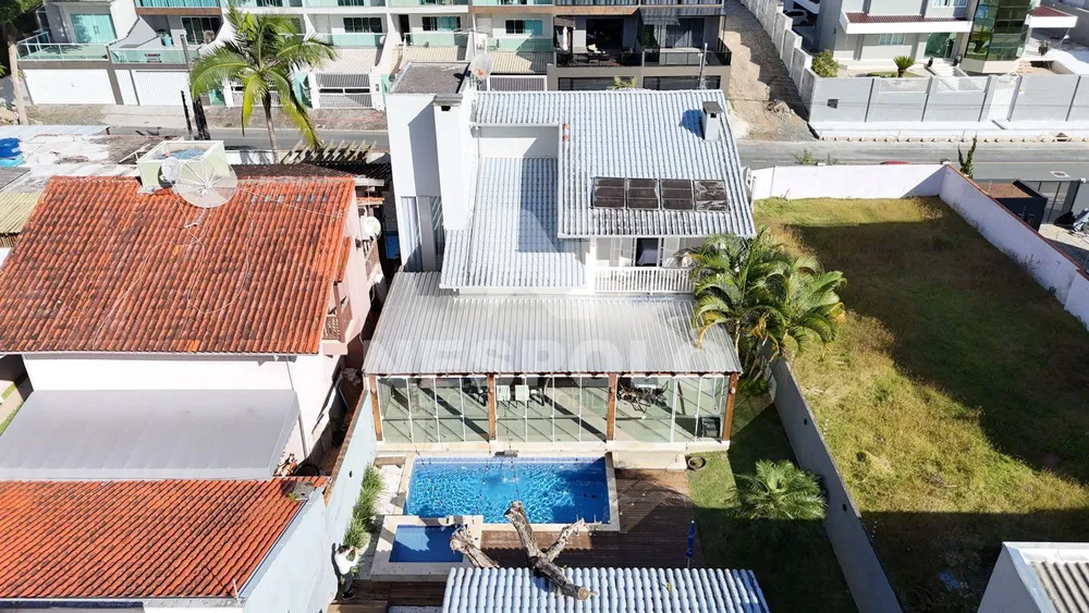 Casa, 3 quartos, 300 m² - Foto 2